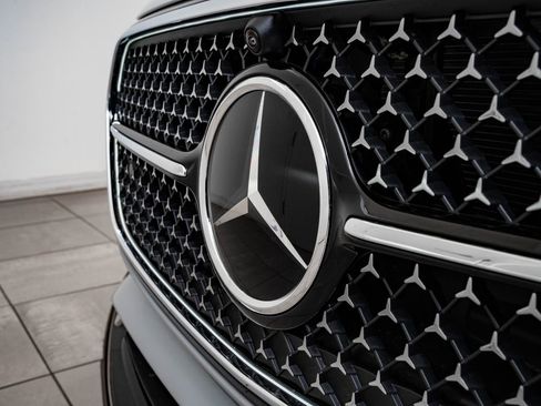 New 2026 Mercedes-Benz E 350 4MATIC Sedan image 3