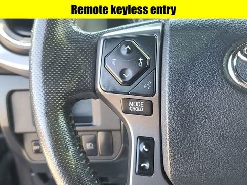 Used 2019 Toyota Tacoma TRD Off-Road image 11