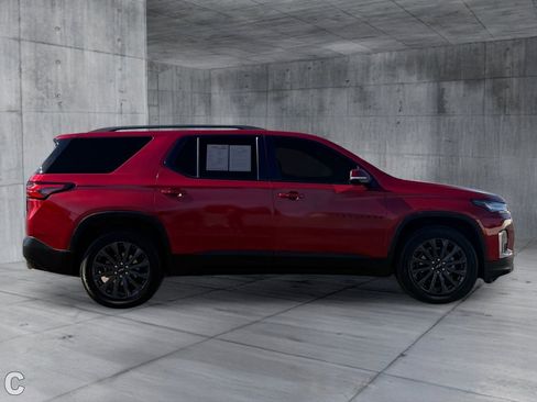 Used 2023 Chevrolet Traverse RS FWD image 6