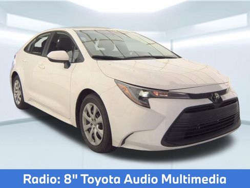 Used 2024 Toyota Corolla LE FWD image 5