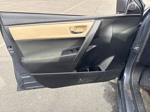 Used 2016 Toyota Corolla LE image 21