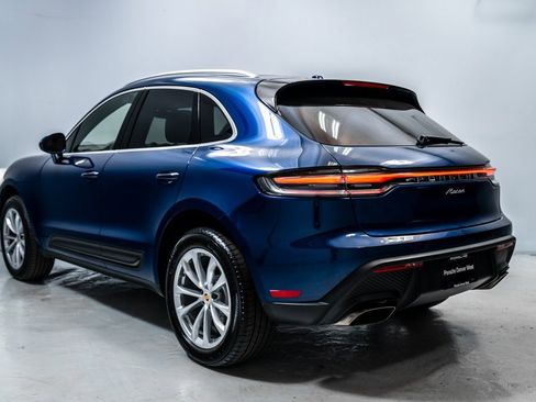 Used 2025 Porsche Macan image 3
