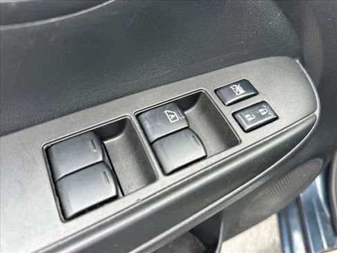 Used 2015 Nissan Versa SV w/ SV Appearance Package FWD image 13