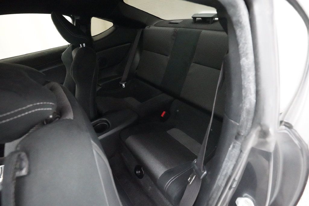 Used 2017 Toyota 86 RWD image 15