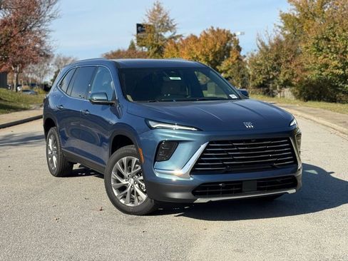 New 2026 Buick Enclave Preferred w/ Power Package image 2