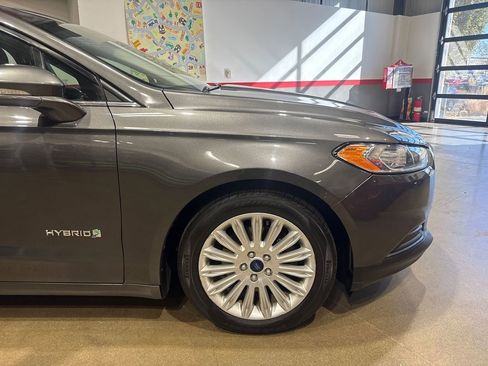 Used 2016 Ford Fusion SE image 41