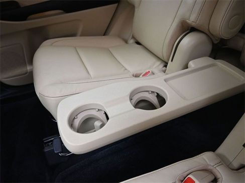 Used 2017 Toyota Highlander XLE image 33