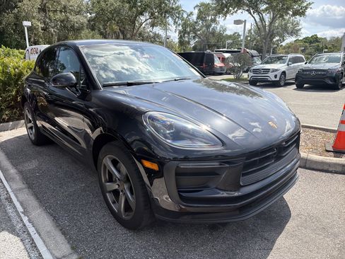 Used 2023 Porsche Macan Turbo AWD/4WD image 1
