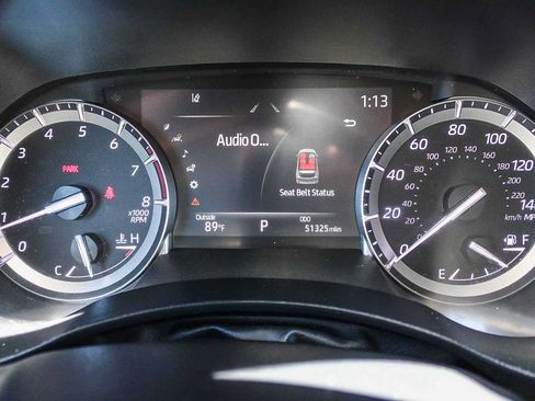 Used 2022 Toyota Highlander XLE FWD image 23