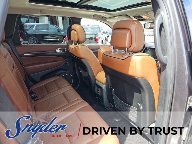 Used 2016 Jeep Grand Cherokee Summit AWD/4WD image 30