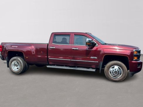 Used 2016 Chevrolet Silverado 3500 High Country w/ Duramax Plus Package AWD/4WD image 2