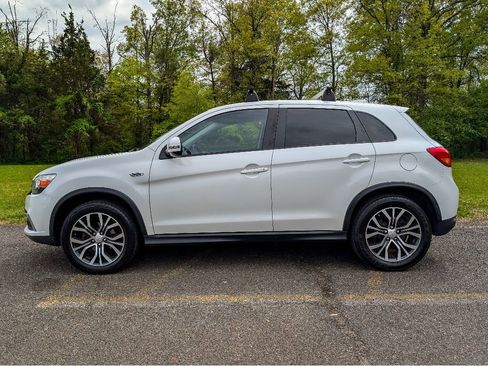 Used 2017 Mitsubishi Outlander Sport ES FWD image 9