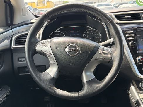 Used 2018 Nissan Murano SV w/ Premium Package AWD/4WD image 17