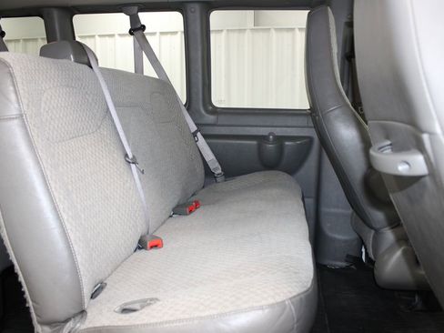 Used 2023 Chevrolet Express 3500 LS image 23
