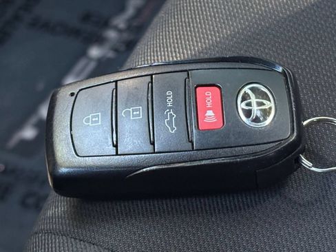 Used 2024 Toyota Tacoma TRD Off-Road AWD/4WD image 22