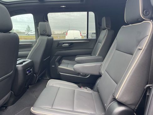 Certified 2026 Chevrolet Suburban Premier w/ Sun And Tow Package image 17