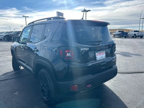 Used 2018 Jeep Renegade Trailhawk w/ UConnect 8.4 Nav Group image 7