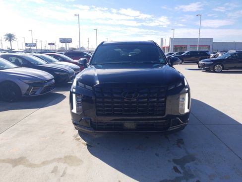 Used 2025 Hyundai Palisade Calligraphy image 2