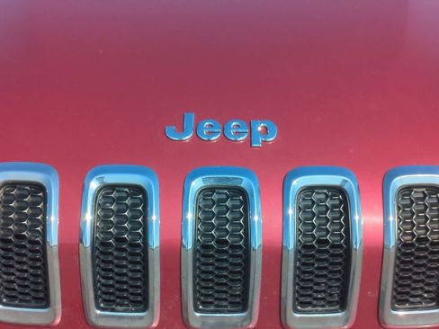 Used 2016 Jeep Cherokee Limited AWD/4WD image 11