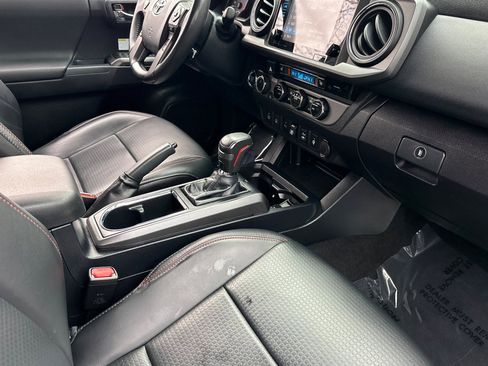 Used 2018 Toyota Tacoma TRD Pro image 32