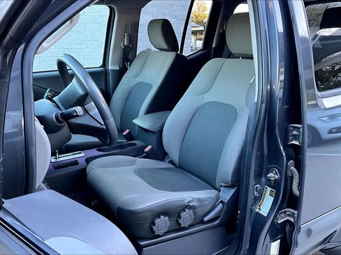 Used 2015 Nissan Xterra S image 7