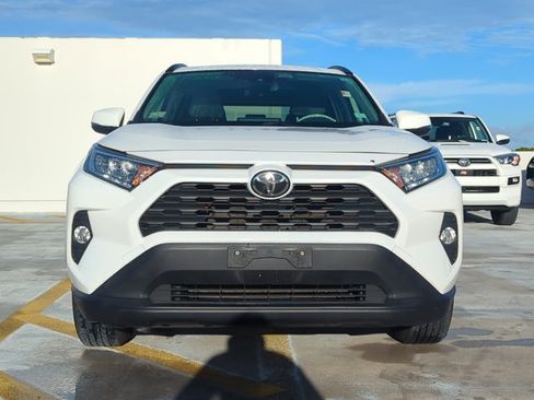 Used 2019 Toyota RAV4 XLE w/ Convenience Package AWD/4WD image 3