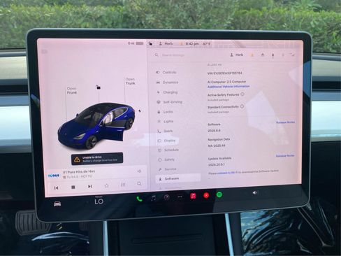 Used 2018 Tesla Model 3 Mid Range RWD image 11