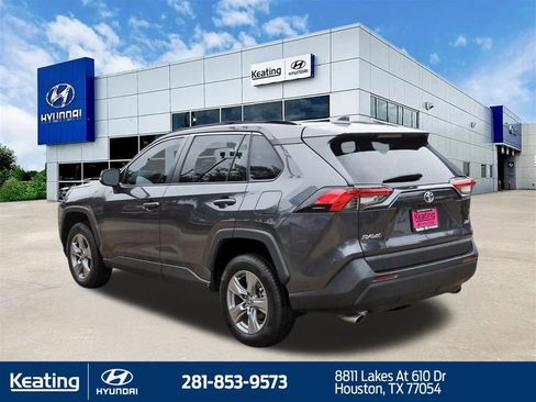 Used 2024 Toyota RAV4 XLE w/ Convenience Package FWD image 7