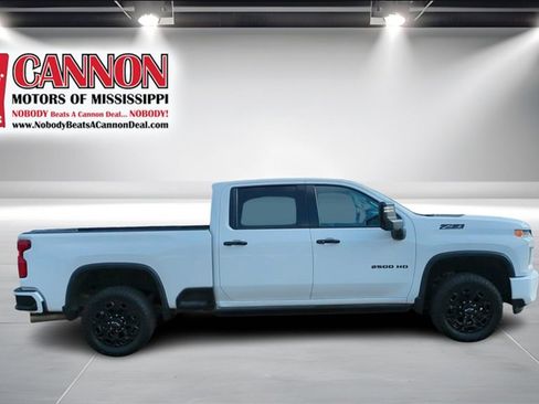 Used 2021 Chevrolet Silverado 2500 LTZ w/ LTZ Plus Package image 4