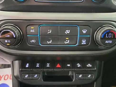 Used 2019 Chevrolet Colorado ZR2 AWD/4WD image 17