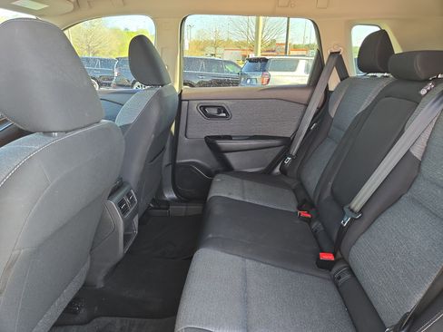 Used 2021 Nissan Rogue S image 14