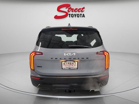 Used 2022 Kia Telluride SX w/ SX Prestige Package AWD/4WD image 3