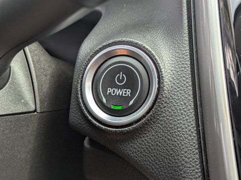 Used 2022 Chevrolet Bolt EUV LT w/ Convenience Package FWD image 28