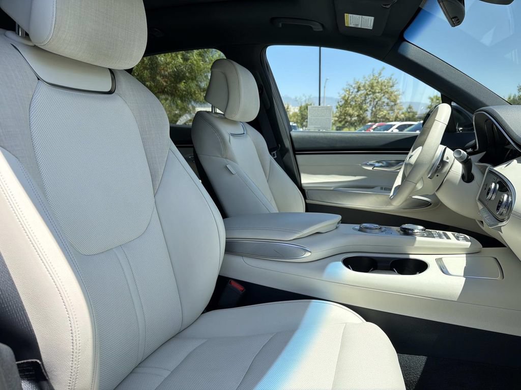 Certified 2023 Genesis Electrified GV70 AWD/4WD image 21