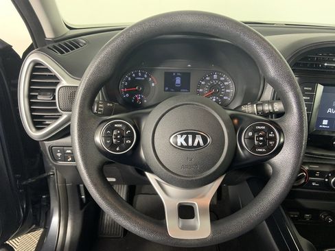 Used 2020 Kia Soul S image 10