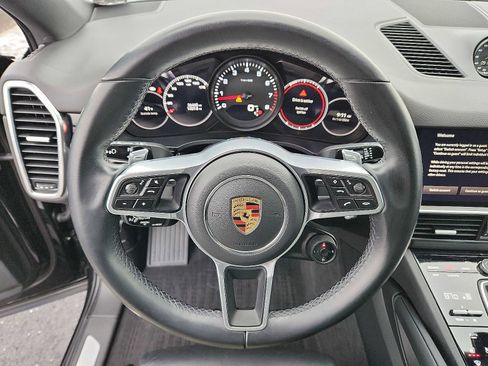 Used 2023 Porsche Cayenne image 19