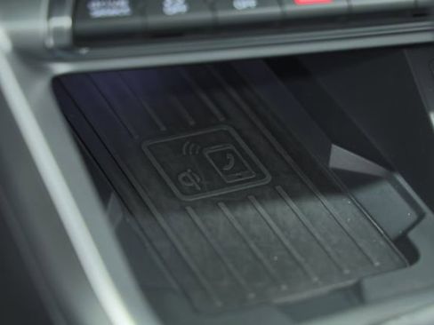 Used 2019 Audi Q3 2.0T Premium Plus image 25