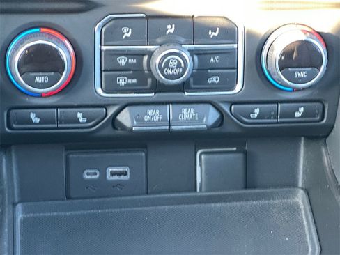 Used 2022 Chevrolet Tahoe LT image 16