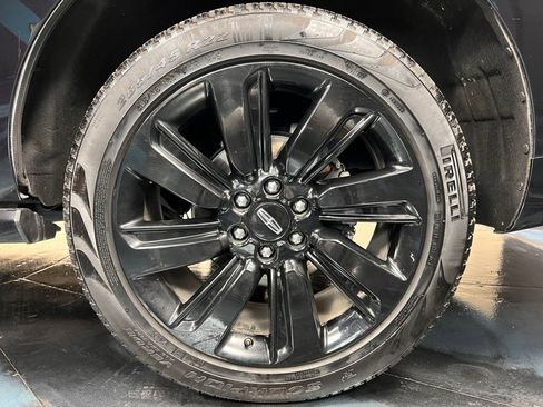 Used 2024 Lincoln Navigator Reserve image 29
