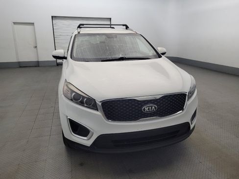 Used 2018 Kia Sorento LX image 14