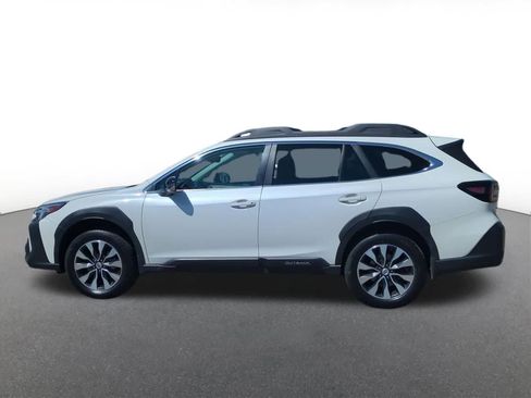 Used 2023 Subaru Outback Limited AWD/4WD image 3