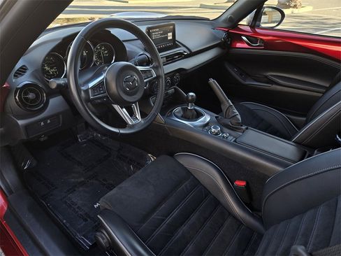 Certified 2023 MAZDA MX-5 Miata Club w/ Brembo/BBS Recaro Package image 12