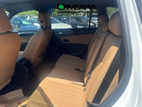 Used 2024 Volkswagen Tiguan SE w/ Panoramic Sunroof Package AWD/4WD image 6