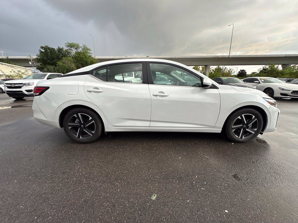 Used 2025 Nissan Sentra SV FWD image 2