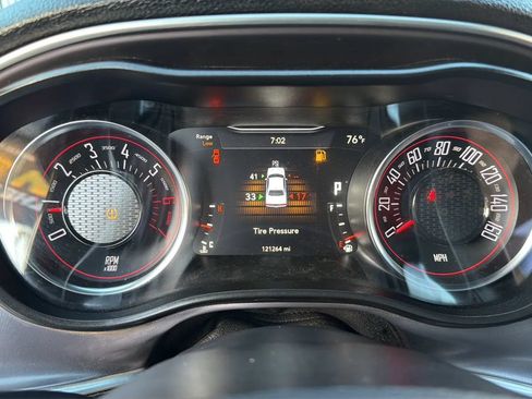 Used 2019 Dodge Challenger R/T RWD image 15