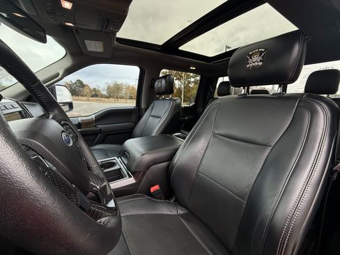 Used 2019 Ford F250 Lariat w/ Lariat Ultimate Package image 35