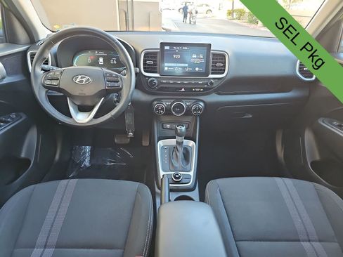 Used 2023 Hyundai Venue SEL FWD image 14