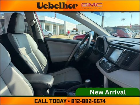 Used 2017 Toyota RAV4 Limited FWD image 2
