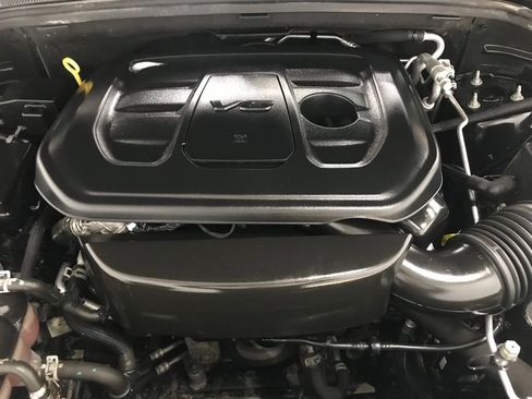 Used 2020 Dodge Durango SXT image 41