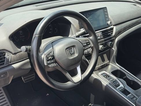 Used 2018 Honda Accord Sport image 16